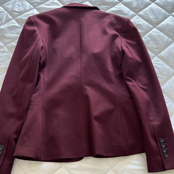 Cute Express Blazer - Picture 2 of 3